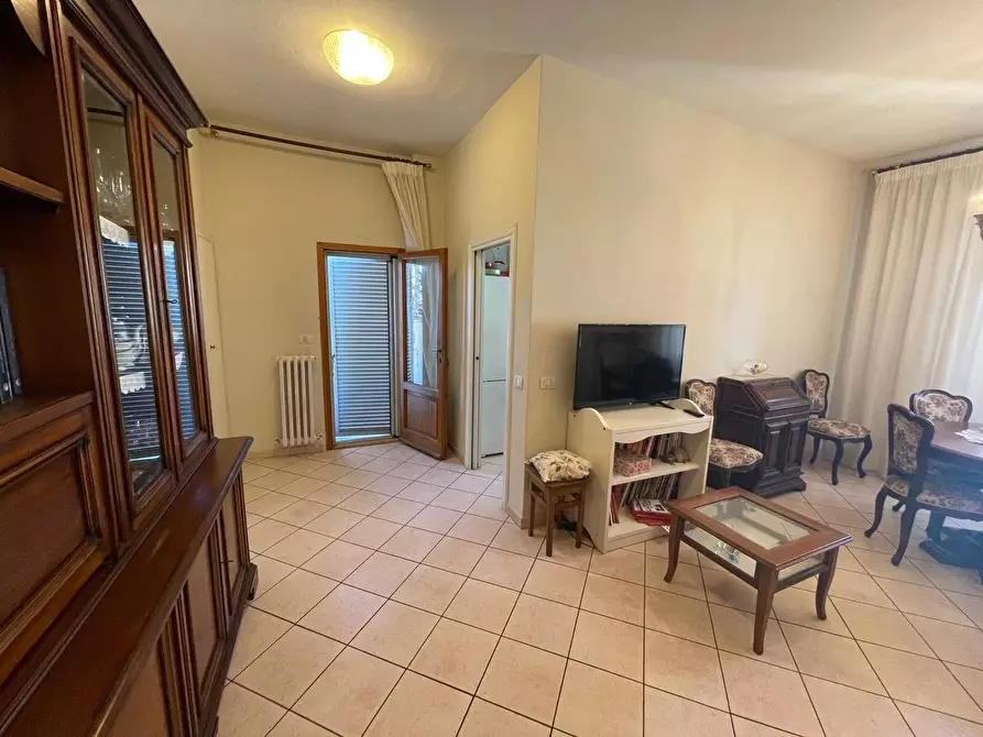 Immagine 3 di Appartamento in vendita  a Siena