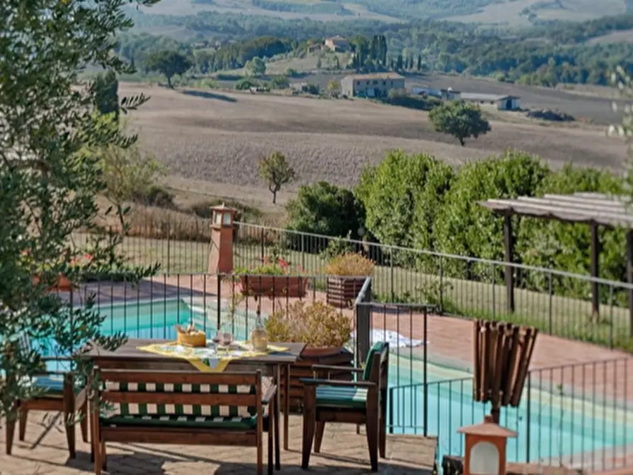 Immagine 11 di Casa colonica in vendita  a Casole D'elsa