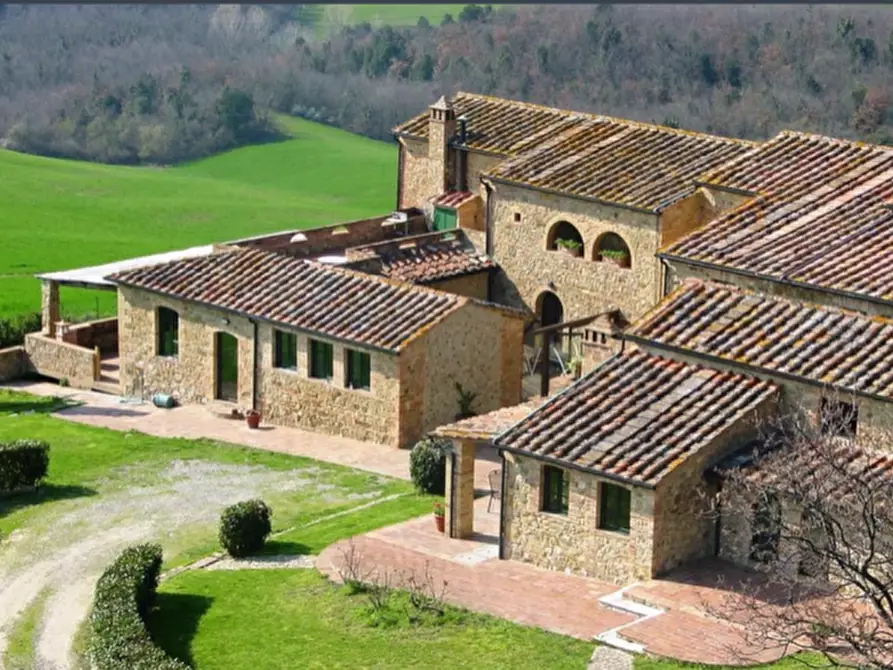 Immagine 13 di Casa colonica in vendita  a Casole D'elsa