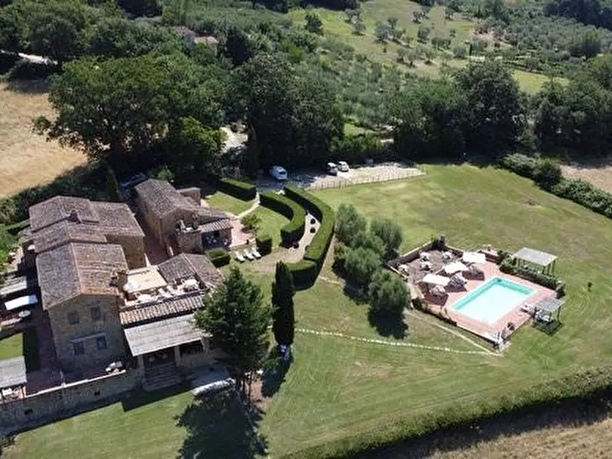 Immagine 1 di Casa colonica in vendita  a Casole D'elsa