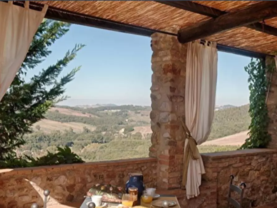 Immagine 9 di Casa colonica in vendita  a Casole D'elsa