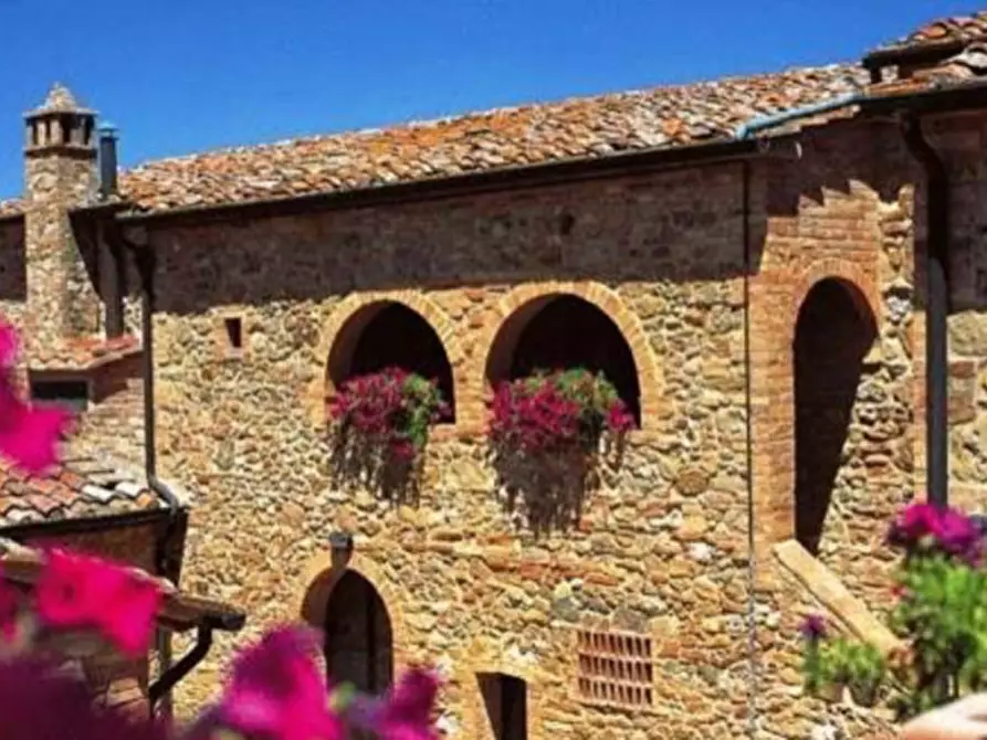 Immagine 16 di Casa colonica in vendita  a Casole D'elsa