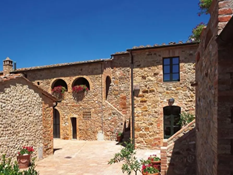 Immagine 14 di Casa colonica in vendita  a Casole D'elsa
