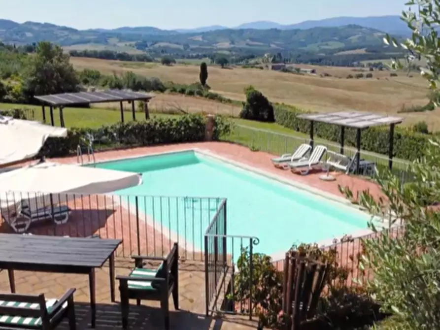 Immagine 21 di Casa colonica in vendita  a Casole D'elsa