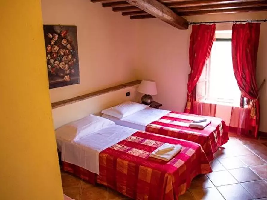 Immagine 33 di Casa colonica in vendita  a Casole D'elsa
