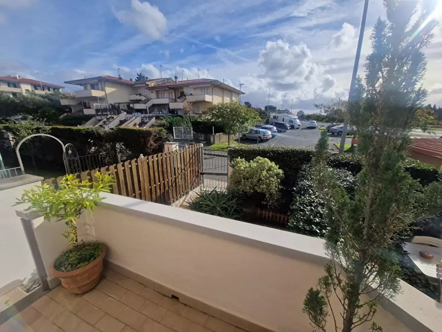 Immagine 1 di Villetta a schiera in vendita  a Rosignano Marittimo