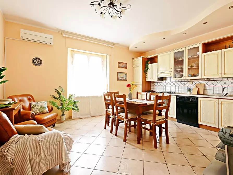 Immagine 3 di Appartamento in vendita  a Campiglia Marittima