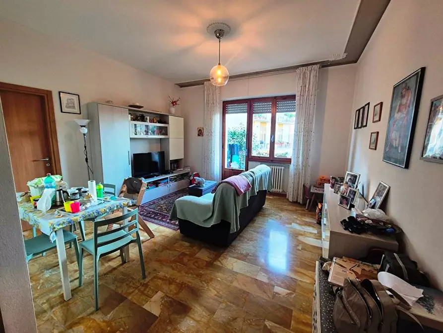 Immagine 2 di Appartamento in vendita  a Siena