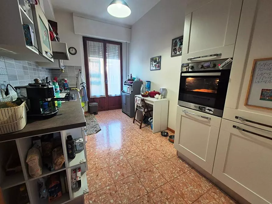 Immagine 4 di Appartamento in vendita  a Siena