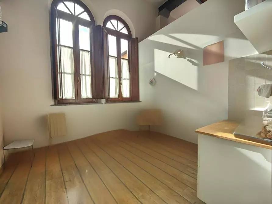 Immagine 1 di Negozio in vendita  a Fucecchio