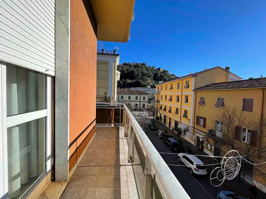 Immagine 11 di Appartamento in vendita  a Aulla