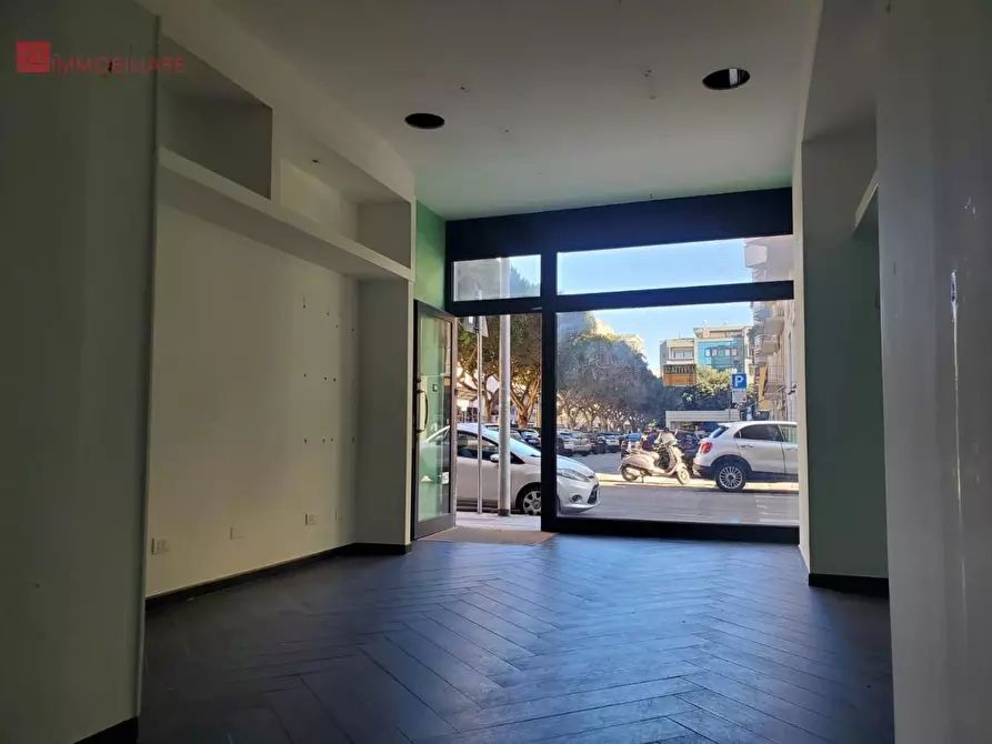 Immagine 3 di Locale commerciale in vendita  a Lecce