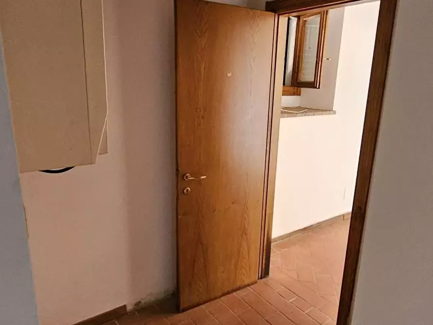 Immagine 12 di Appartamento in vendita  a Carmignano