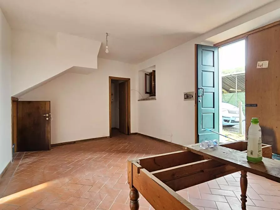 Immagine 2 di Appartamento in vendita  a Carmignano