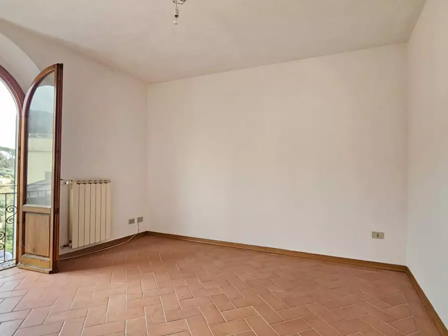 Immagine 16 di Appartamento in vendita  a Carmignano