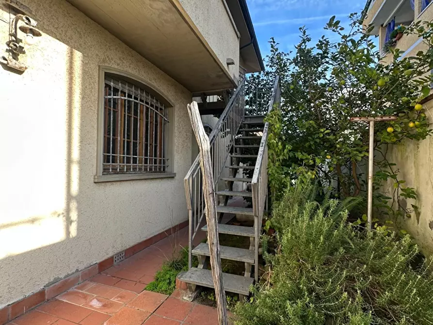 Immagine 3 di Casa bifamiliare in vendita  a Viareggio