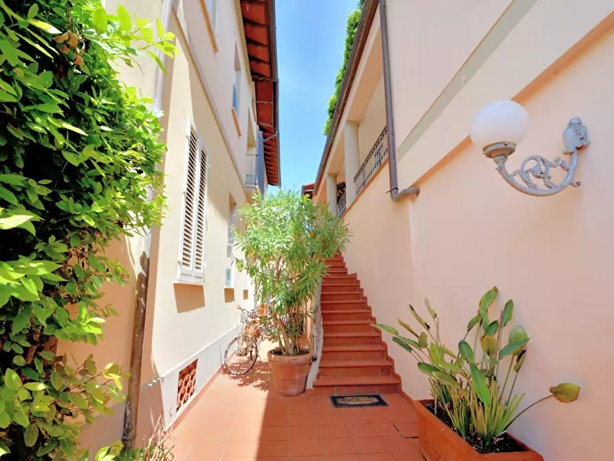 Immagine 9 di Appartamento in vendita  a Forte Dei Marmi