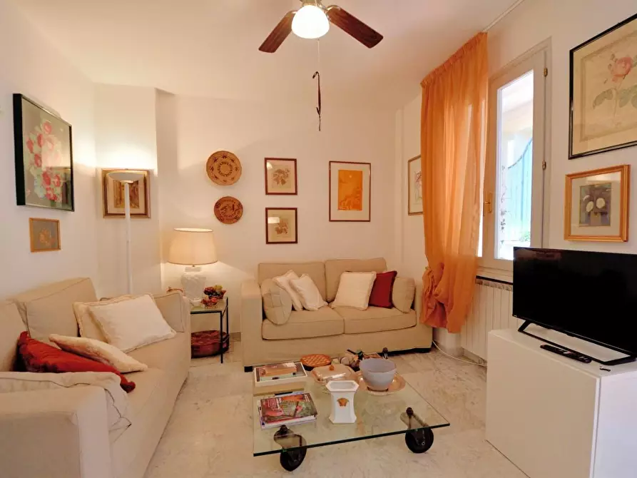 Immagine 1 di Appartamento in vendita  a Forte Dei Marmi