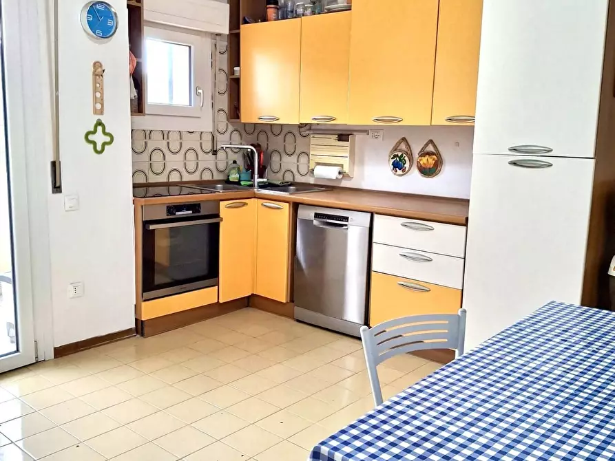 Immagine 1 di Appartamento in vendita  a Cecina