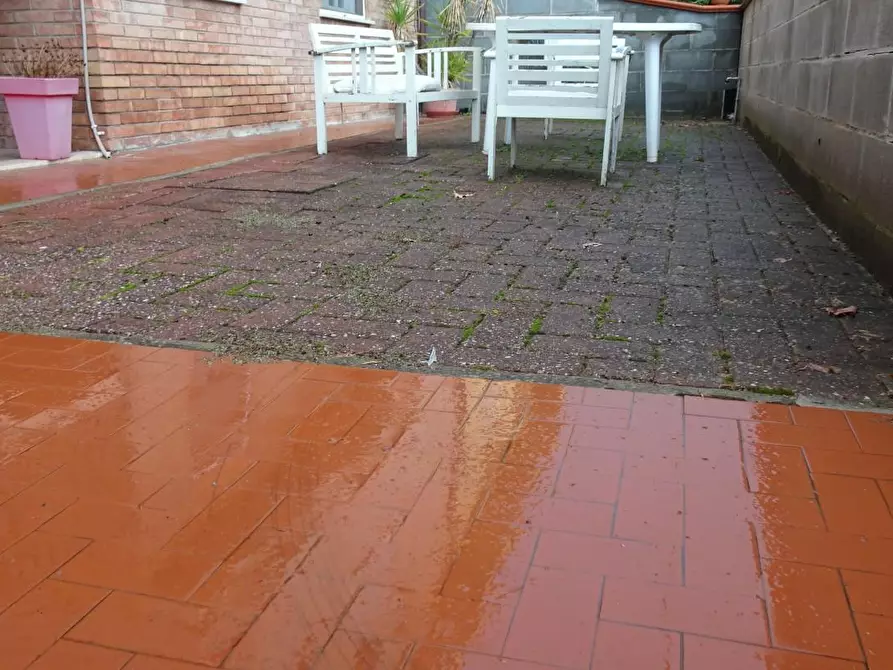 Immagine 10 di Mansarda in vendita  a Cascina