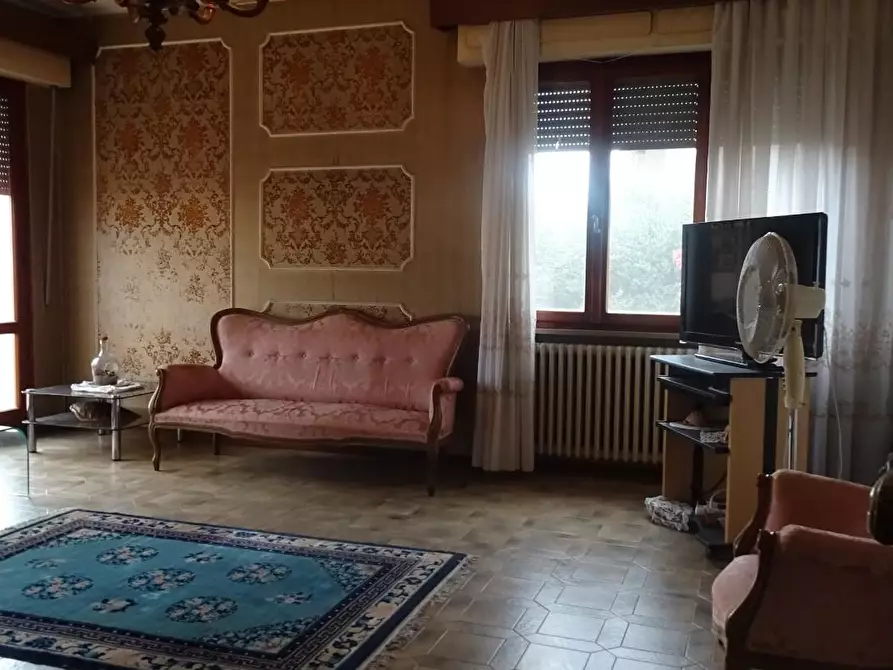 Immagine 1 di Mansarda in vendita  a Cascina