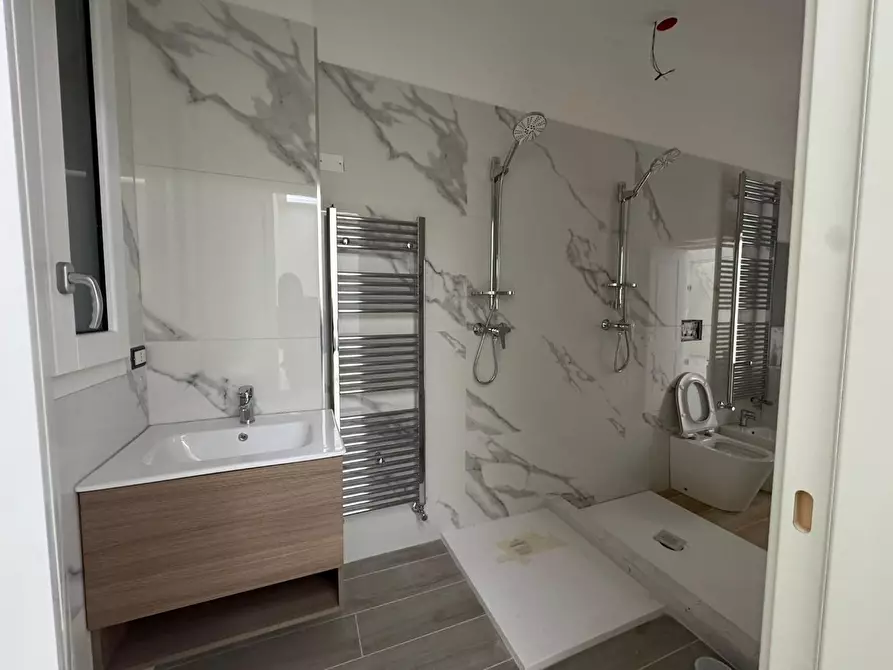 Immagine 21 di Appartamento in vendita  a Lecce