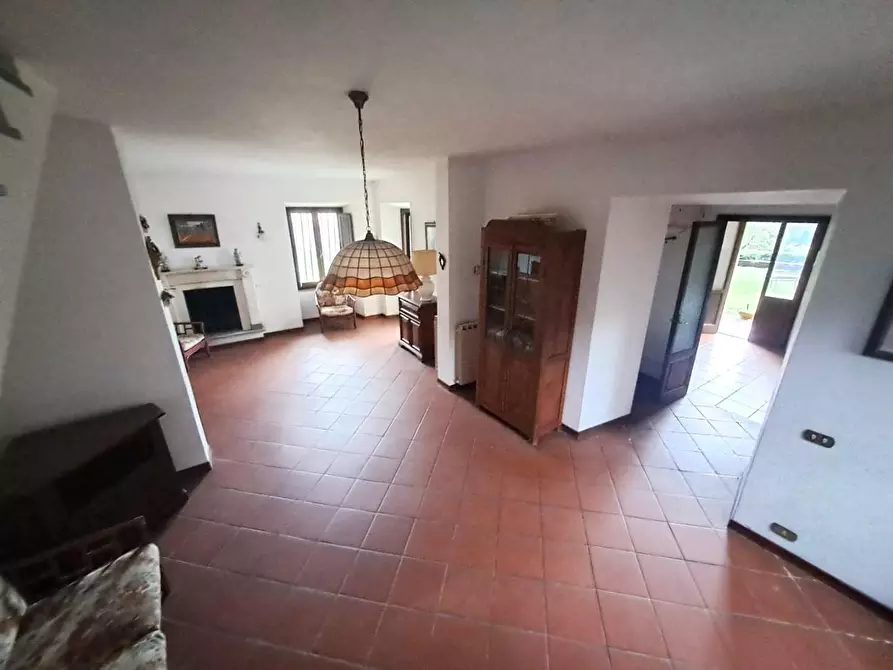 Immagine 6 di Casa bifamiliare in vendita  a Montignoso