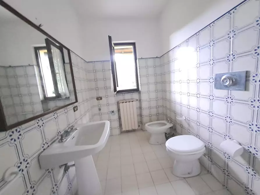 Immagine 28 di Casa bifamiliare in vendita  a Montignoso