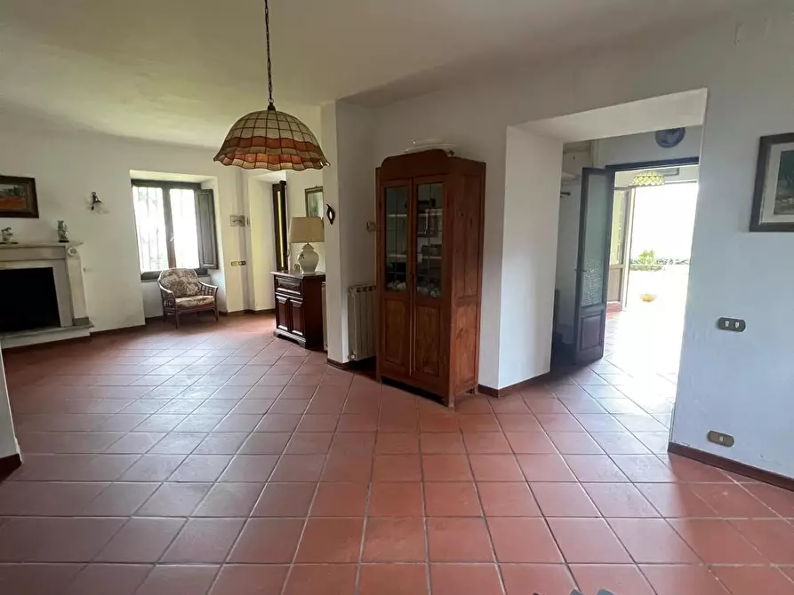 Immagine 7 di Casa bifamiliare in vendita  a Montignoso