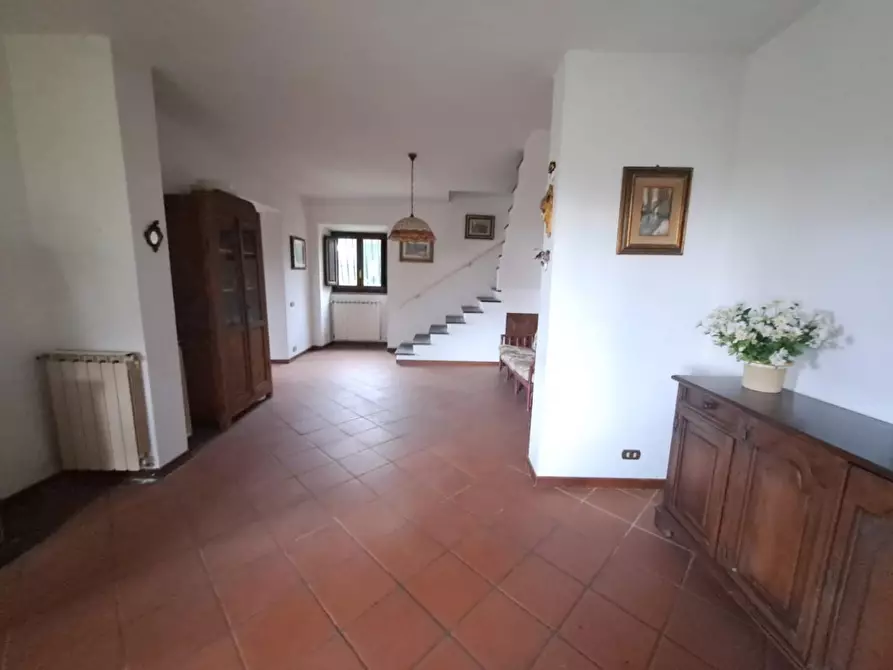 Immagine 5 di Casa bifamiliare in vendita  a Montignoso
