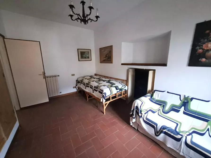 Immagine 17 di Casa bifamiliare in vendita  a Montignoso