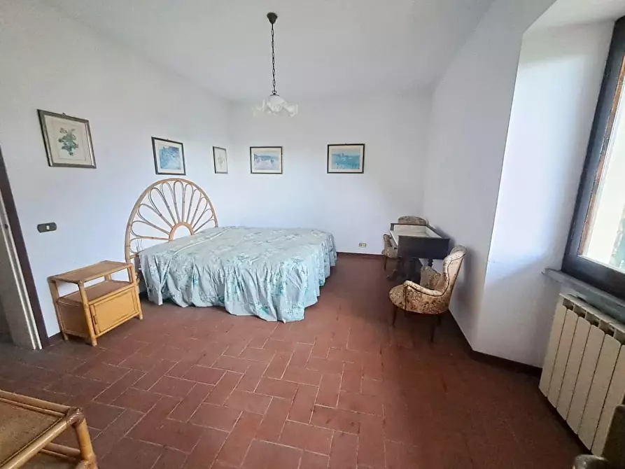 Immagine 14 di Casa bifamiliare in vendita  a Montignoso