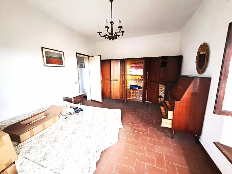 Immagine 20 di Casa bifamiliare in vendita  a Montignoso