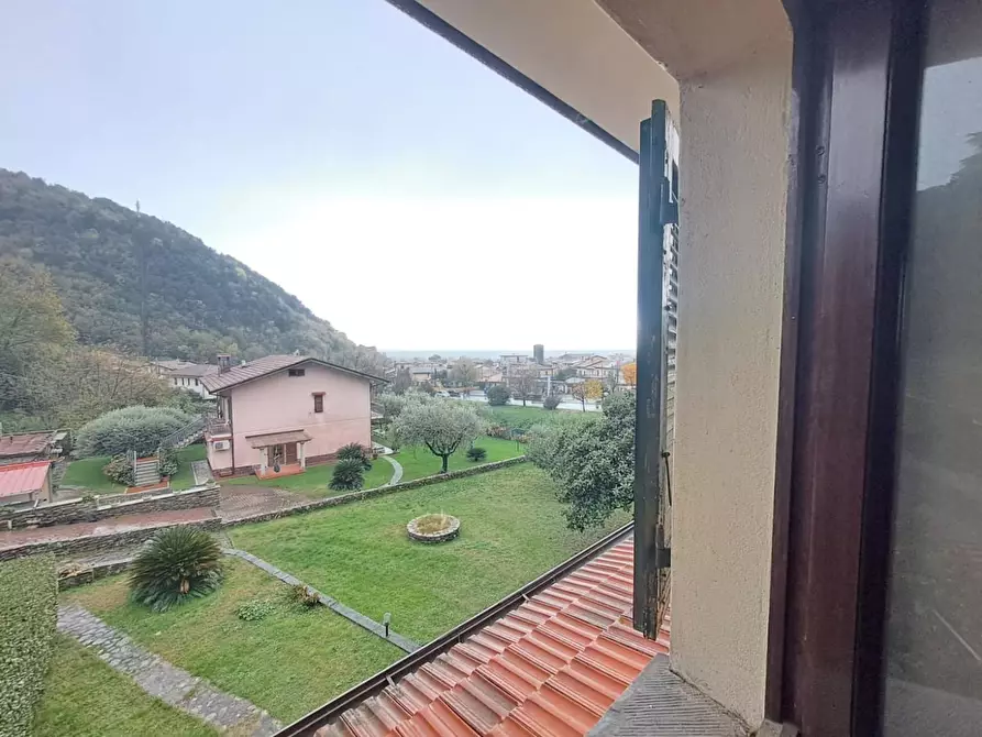 Immagine 32 di Casa bifamiliare in vendita  a Montignoso