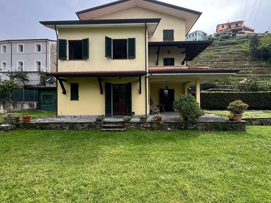 Immagine 36 di Casa bifamiliare in vendita  a Montignoso