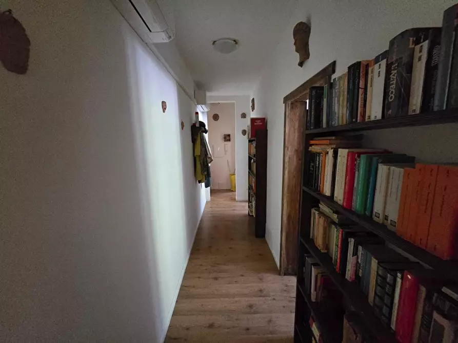 Immagine 10 di Casa indipendente in vendita  a Massa