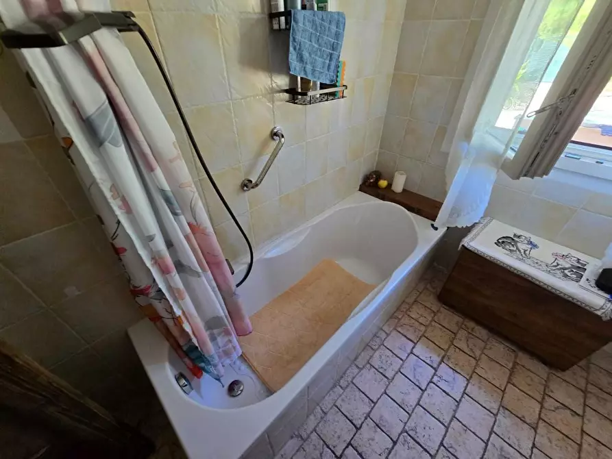 Immagine 24 di Casa indipendente in vendita  a Massa