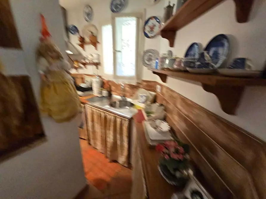 Immagine 32 di Casa indipendente in vendita  a Massa