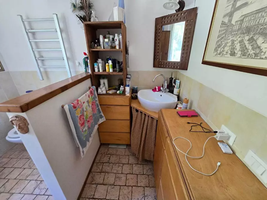 Immagine 26 di Casa indipendente in vendita  a Massa