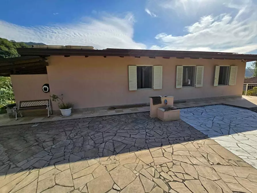 Immagine 58 di Casa indipendente in vendita  a Massa