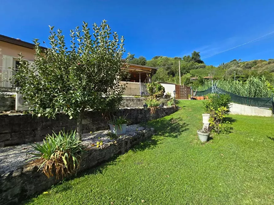 Immagine 52 di Casa indipendente in vendita  a Massa