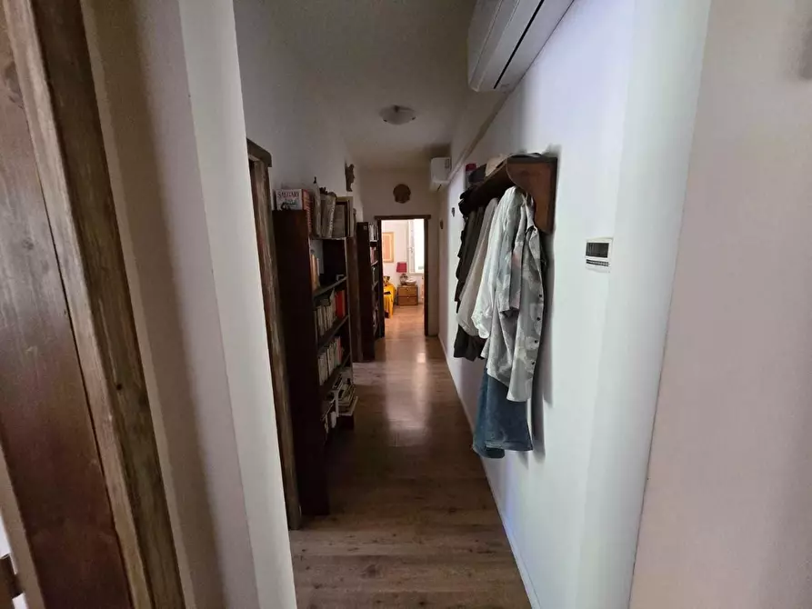 Immagine 11 di Casa indipendente in vendita  a Massa