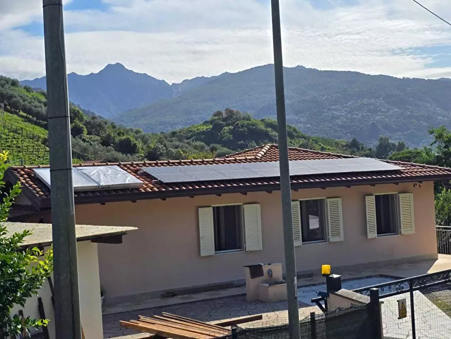 Immagine 60 di Casa indipendente in vendita  a Massa
