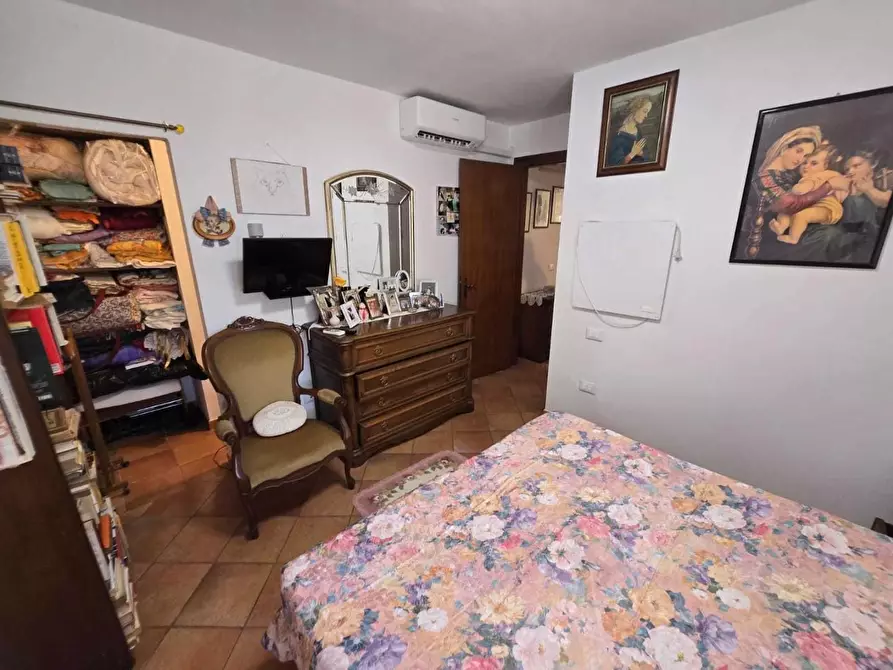 Immagine 37 di Casa indipendente in vendita  a Massa