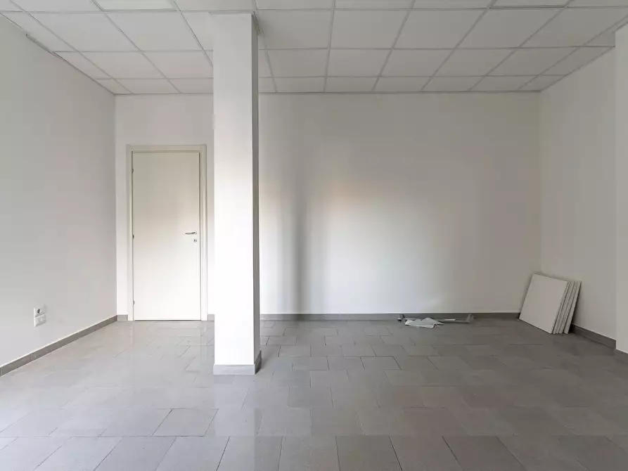 Immagine 22 di Ufficio in affitto  a Empoli