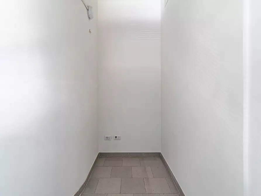 Immagine 17 di Ufficio in affitto  a Empoli
