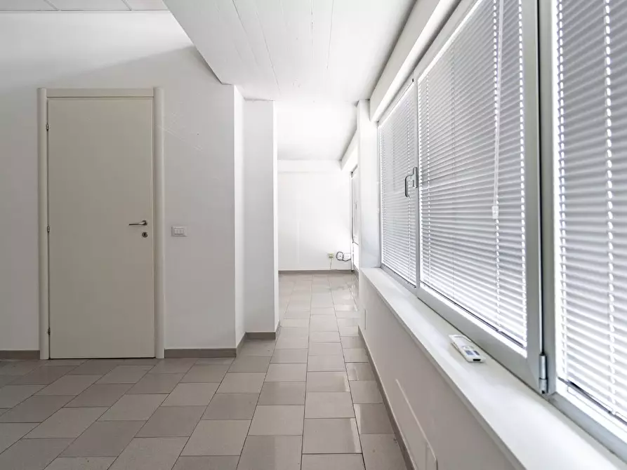 Immagine 14 di Ufficio in affitto  a Empoli