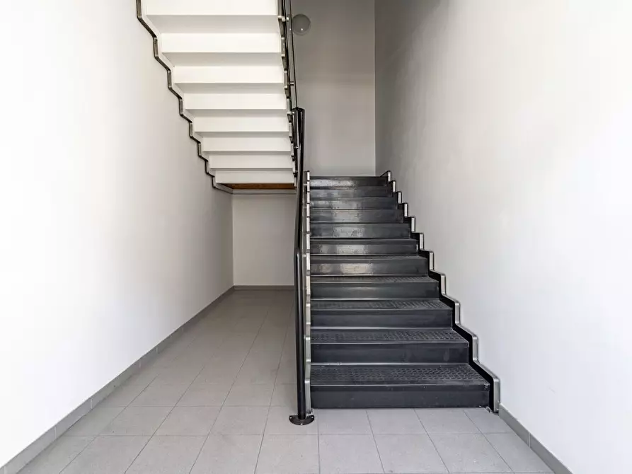 Immagine 10 di Ufficio in affitto  a Empoli