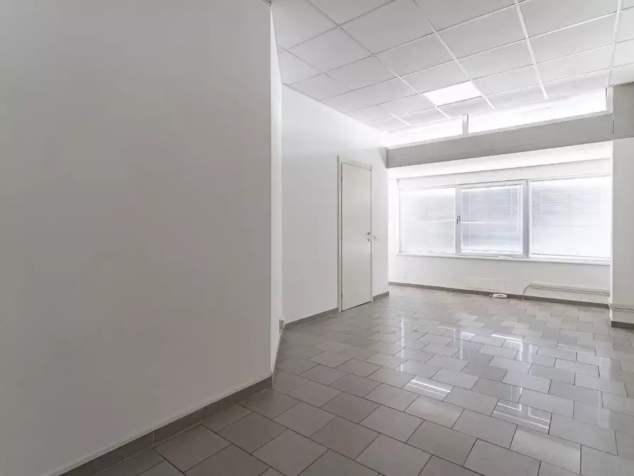 Immagine 13 di Ufficio in affitto  a Empoli