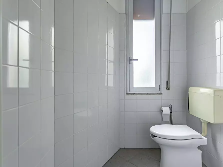 Immagine 32 di Ufficio in affitto  a Empoli